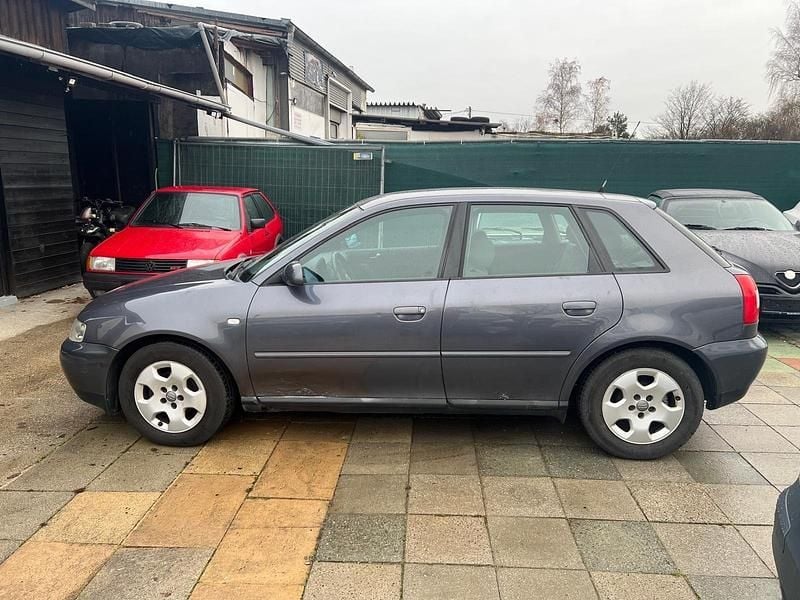 Gebraucht Audi A3 Ambiente 102 PS (75 kW) 2001 Grau Limousine