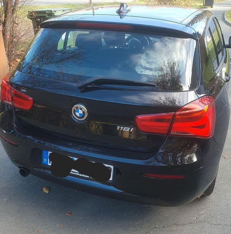 Gebraucht BMW 116 Advantage 109 PS (80 kW) 2017 Schwarz Kleinwagen
