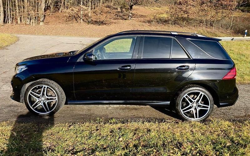 Gebraucht Mercedes GLE500 455 PS (334 kW) 2017 Schwarz SUV