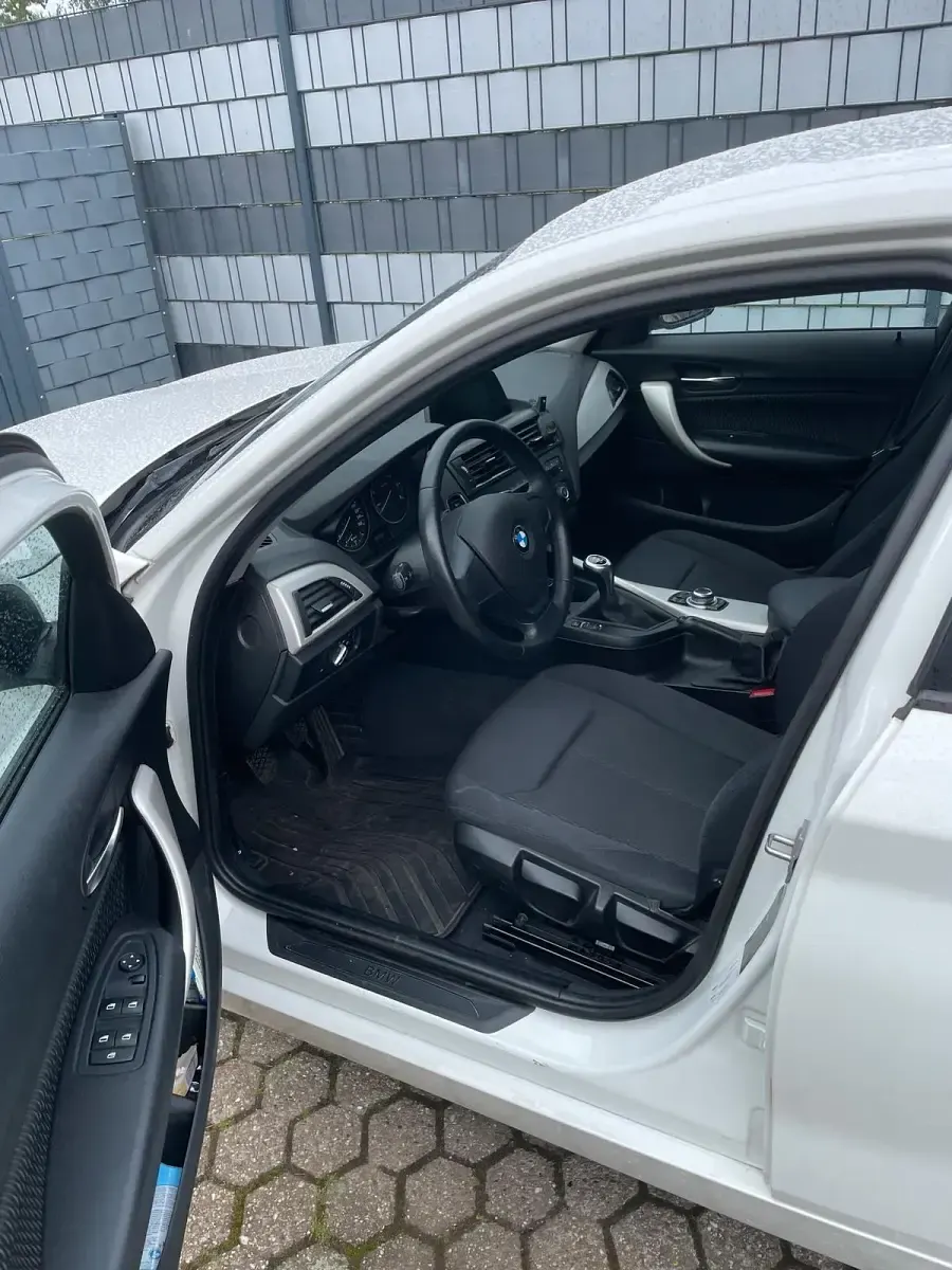 Gebraucht BMW 114 95 PS (69 kW) 2014 Weiß Kleinwagen