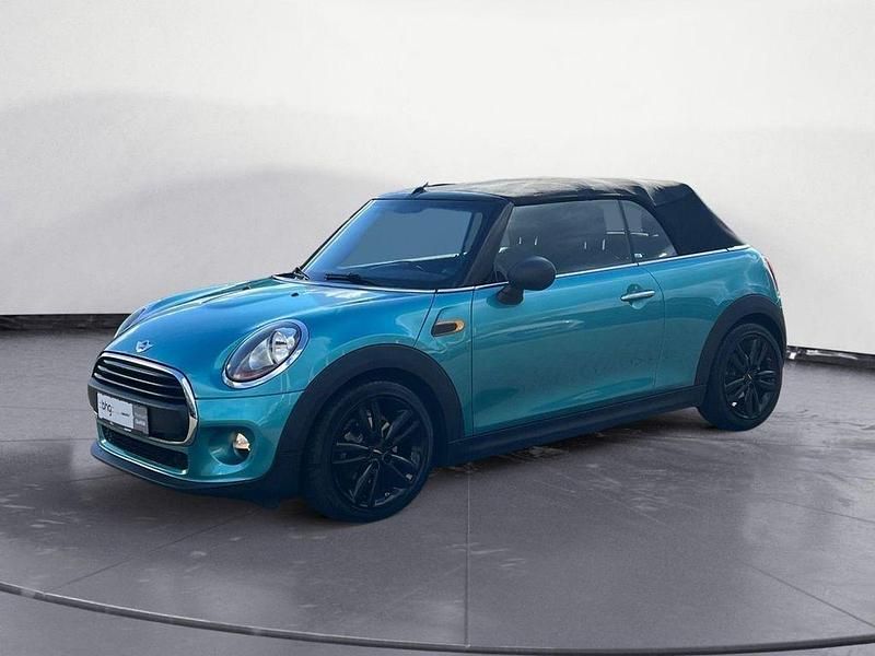 Gebraucht Mini One Cabriolet 102 PS (75 kW) 2017 Caribbean aqua metallic Cabrio