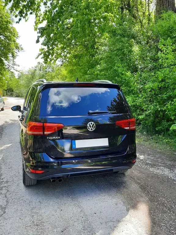 Gebraucht VW Touran 150 PS (110 kW) 2017 Schwarz Van / Kleinbus