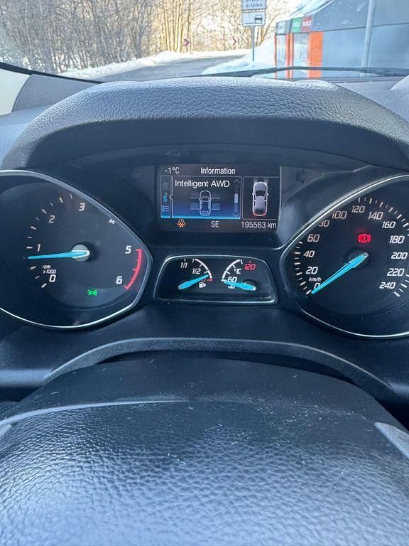 Gebraucht Ford Kuga SYNC Edition 150 PS (110 kW) 2016 Weiß SUV