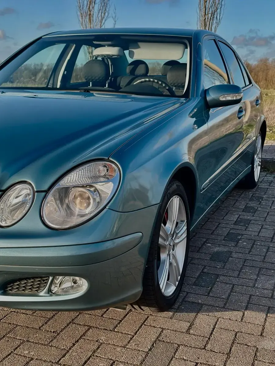 Gebraucht Mercedes E240 177 PS (130 kW) 2003 Limousine