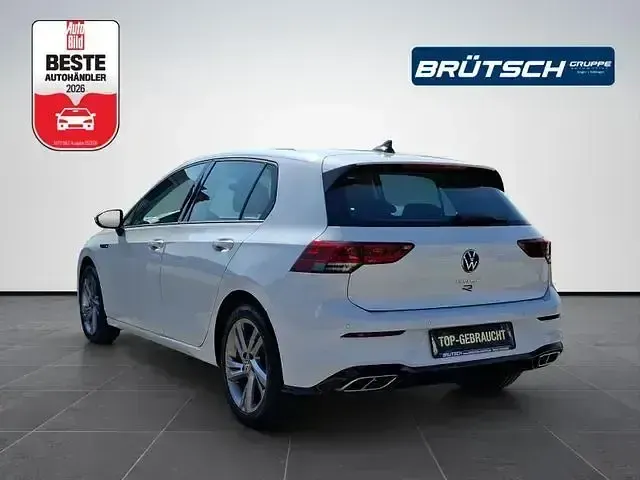 Gebraucht VW Golf VIII R-line 131 PS (96 kW) 2020 Oryxwhite perlmutteffekt Limousine