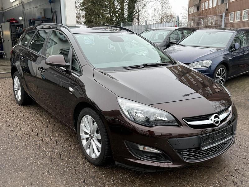 Gebraucht Opel Astra 140 PS (102 kW) 2013 Braun Kombi