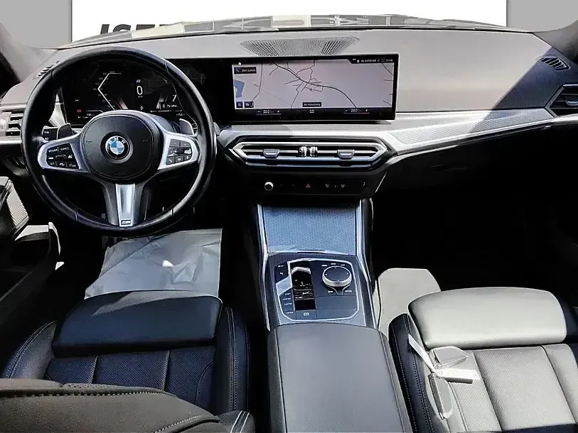 Gebraucht BMW 320 M Sport 190 PS (139 kW) 2023 Grau Limousine