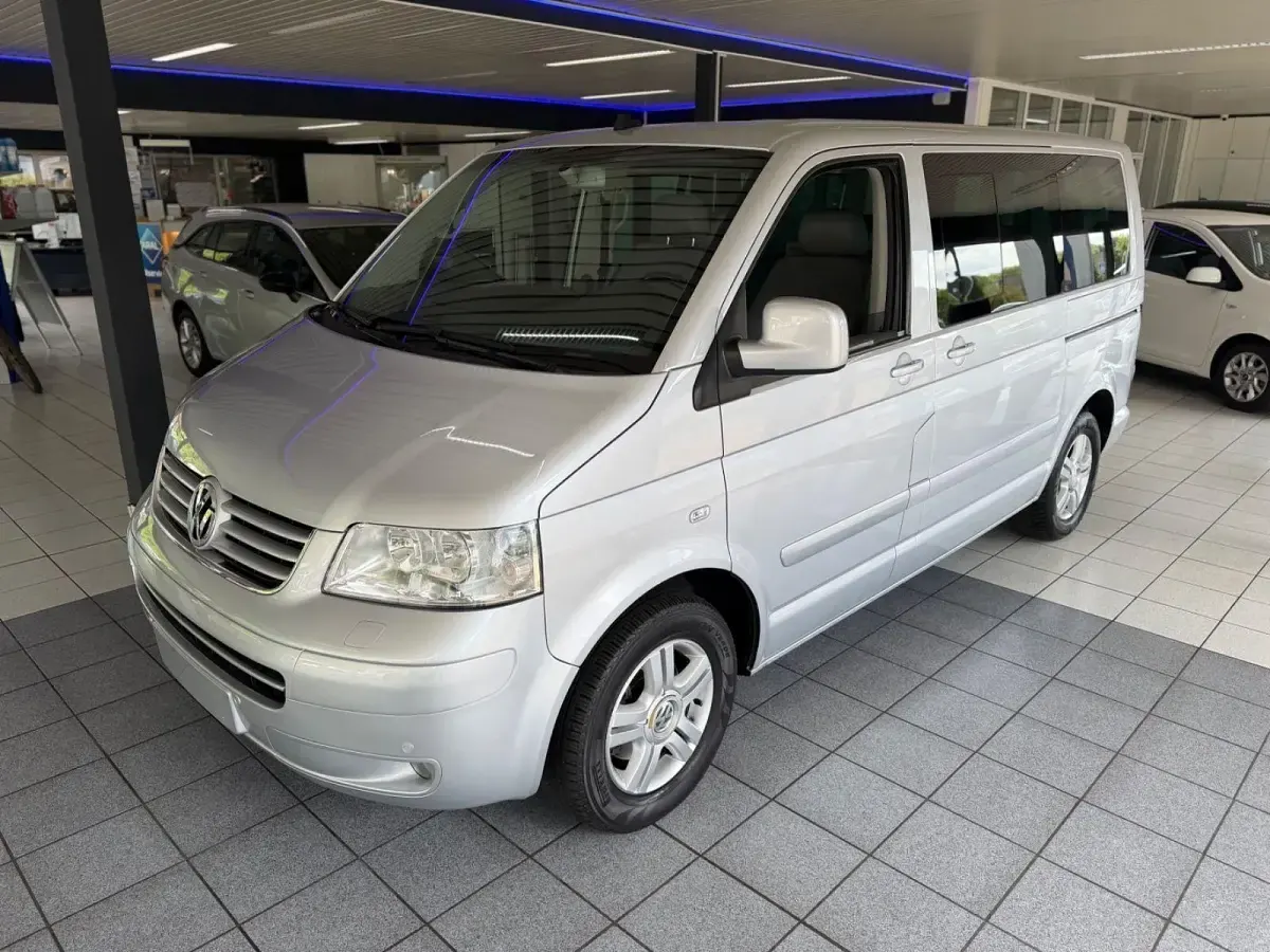 Gebraucht VW Multivan Comfortline 131 PS (96 kW) 2005 Silber Van / Kleinbus