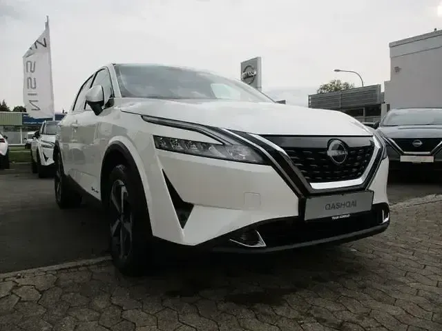 Gebraucht Nissan Qashqai N-Connecta 190 PS (139 kW) 2023 Weiß SUV