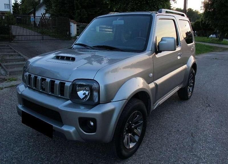 Silber Gebraucht 2015 Suzuki Jimny SUV | 16.500 € (Etwas zu teuer) - Bild 1/4