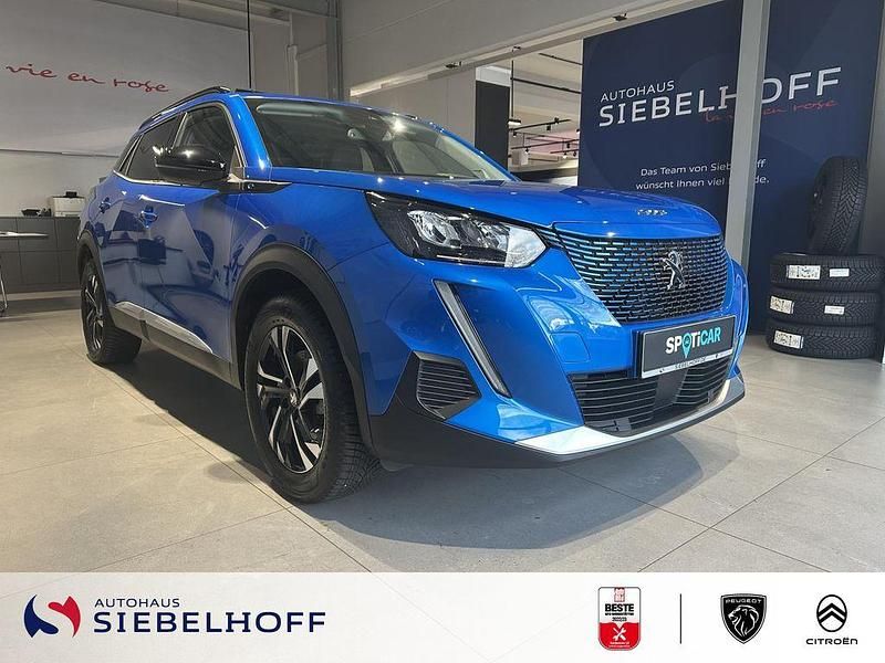 Gebraucht Peugeot e-2008 Allure 100 kW (136 PS) 2022 Vertigo blau SUV
