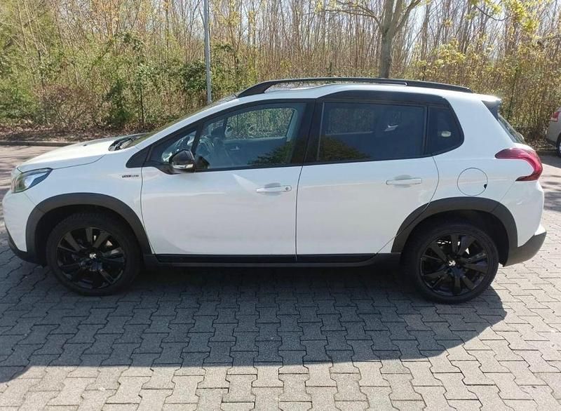 Weiß Gebraucht 2017 Peugeot 2008 GT-line SUV | 8.500 € (Guter Preis) - Bild 1/4