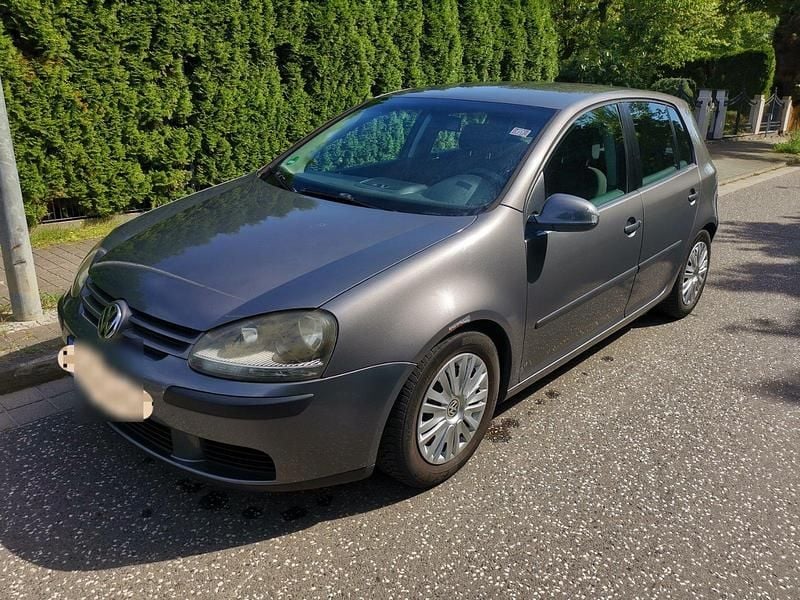 Grau Gebraucht 2004 VW Golf V Limousine | 999 € (Superpreis) - Bild 1/4