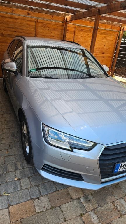 Silber Gebraucht 2016 Audi A4 Attraction Kombi | 11.500 € (Guter Preis) - Bild 1/4