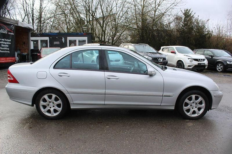 Gebraucht Mercedes C320 Avantgarde 218 PS (160 kW) 2003 Silber Limousine