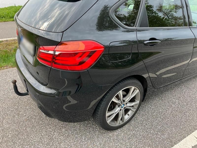 Gebraucht BMW 220 Sport Line 190 PS (139 kW) 2018 Schwarz SUV