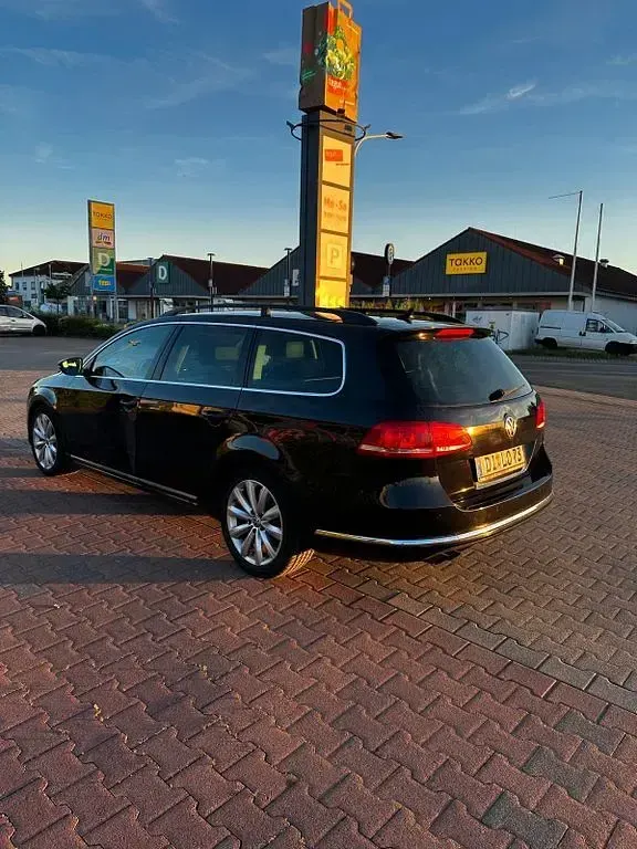 Gebraucht VW Passat Comfortline 140 PS (102 kW) 2012 Schwarz Kombi