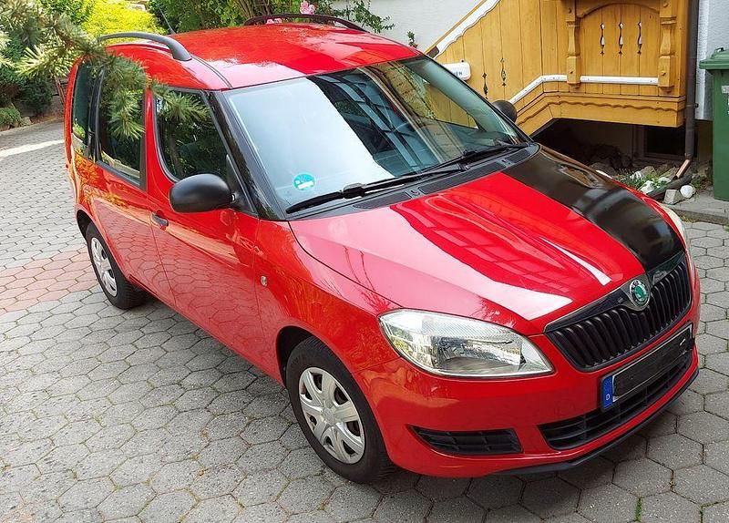 Rot Gebraucht 2011 Skoda Roomster Kombi | 3.500 € (Guter Preis) - Bild 1/4