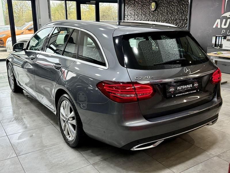 Gebraucht Mercedes C220 194 PS (142 kW) 2019 Grau Kombi