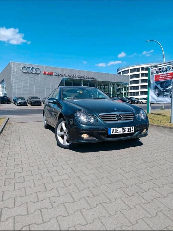 Gebraucht 2006 Mercedes C180 Coupé | 2.600 € (Guter Preis) - Bild 1/4