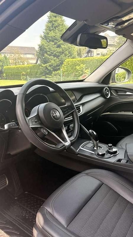 Gebraucht Alfa Romeo Stelvio Executive 179 PS (131 kW) 2018 Grau SUV