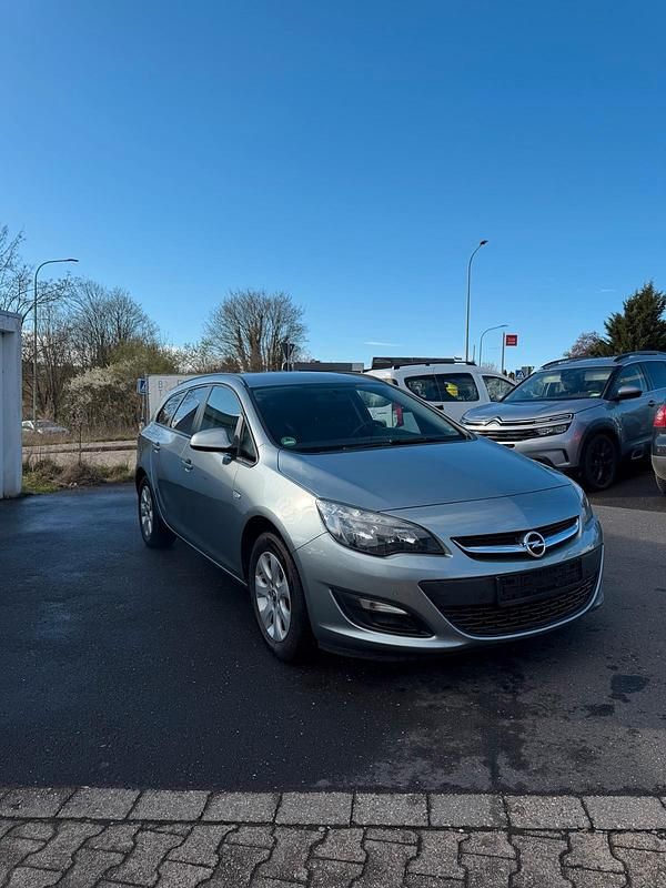 Gebraucht Opel Astra Energy 110 PS (80 kW) 2014 Kombi