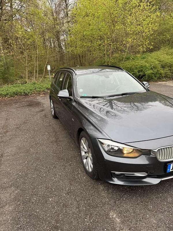 Gebraucht BMW 320 184 PS (135 kW) 2014 Grau Kombi