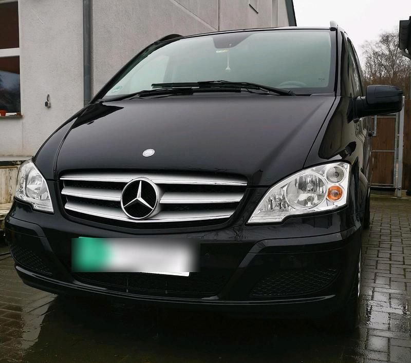 Gebraucht Mercedes Viano 163 PS (119 kW) 2013 Schwarz Van / Kleinbus
