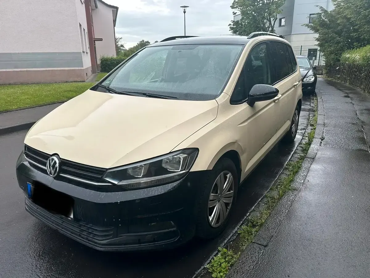 Gebraucht VW Touran 2019 Gelb Van / Kleinbus