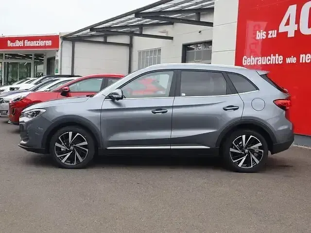 Neu MG ZS Luxury 197 PS (144 kW) 2026 Grau SUV