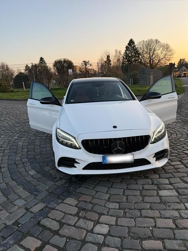 Gebraucht Mercedes C300 245 PS (180 kW) 2020 Weiß Limousine