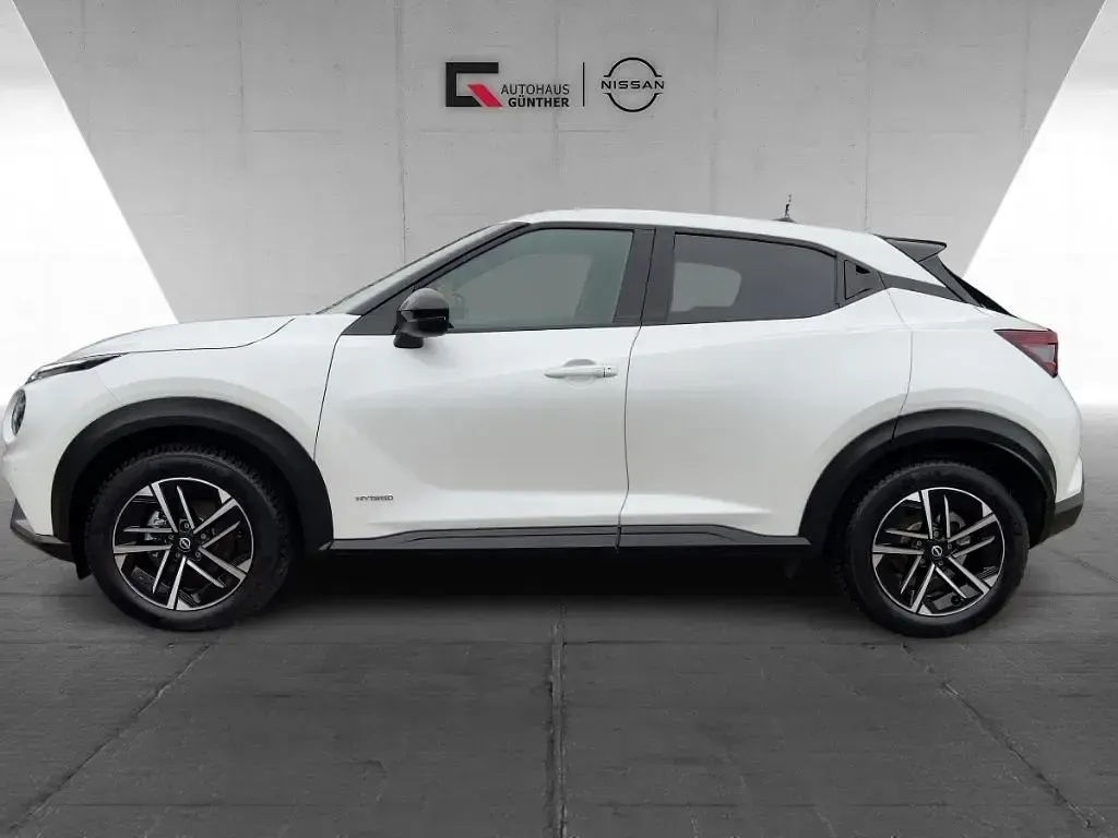 Second-hand Nissan Juke N-Connecta 143 CP (105 kW) 2024 Alb SUV