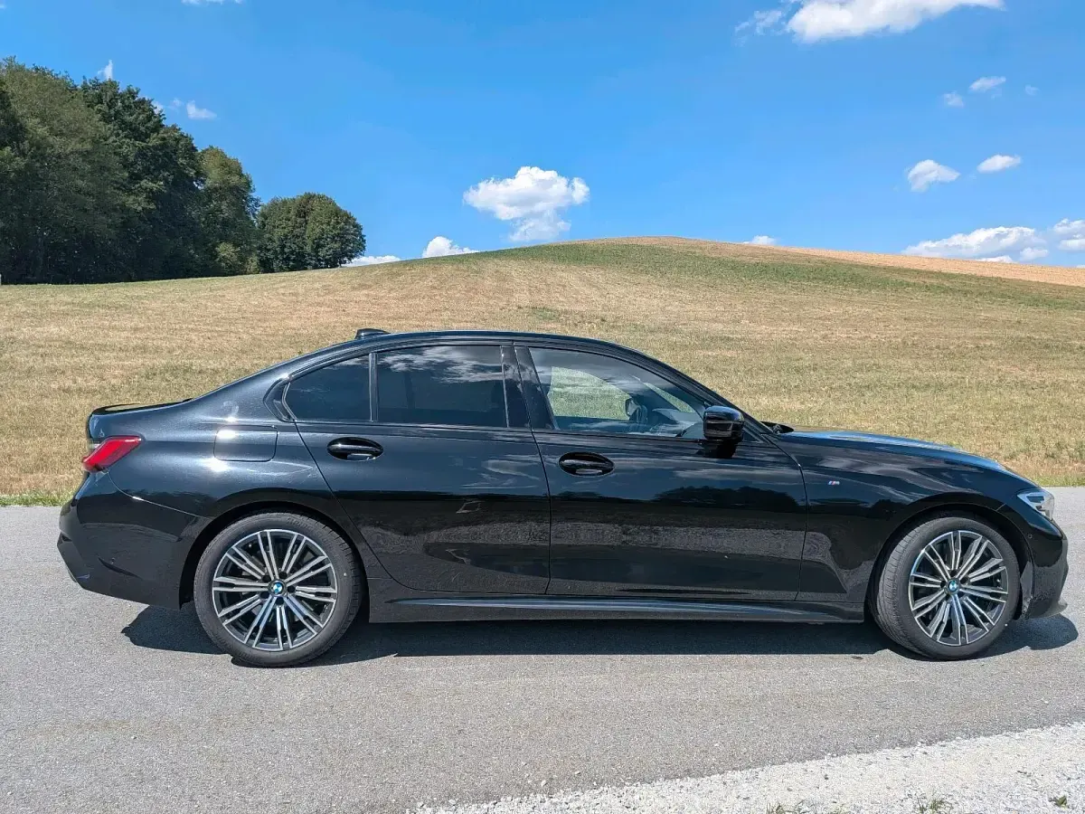 Gebraucht BMW 320 M Sport 184 PS (135 kW) 2019 Schwarz Limousine