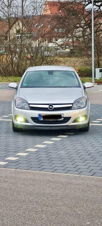 Gebraucht Opel Astra GTC 116 PS (85 kW) 2008 Silber Limousine