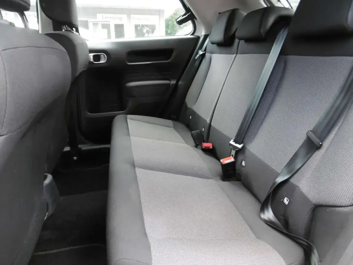 Gebraucht Citroën C4 SELECTION 110 PS (80 kW) 2017 Lack weiss banquise/deckende l SUV