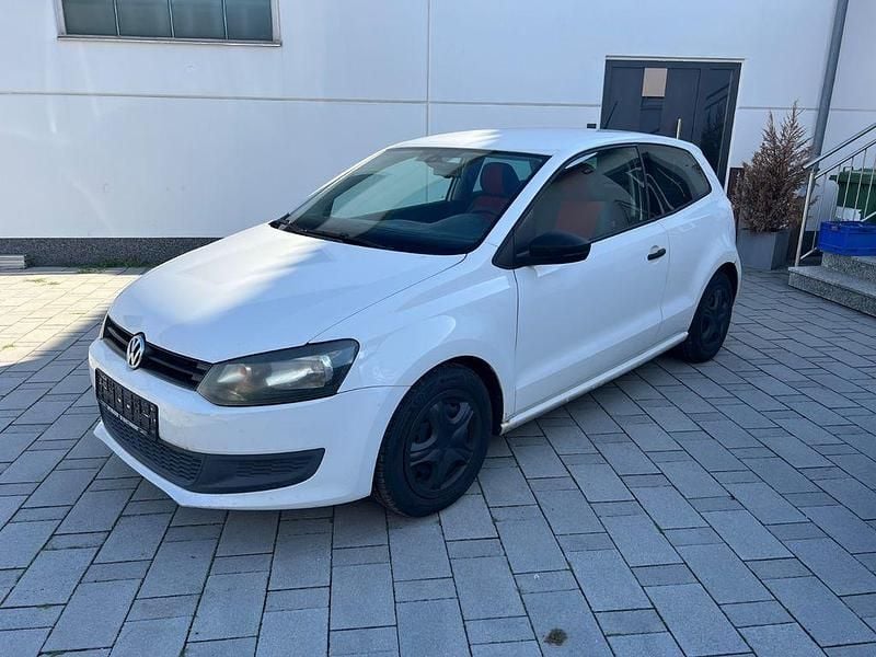 Weiß Gebraucht 2010 VW Polo Trendline Kleinwagen | 990 € (Superpreis) - Bild 1/4