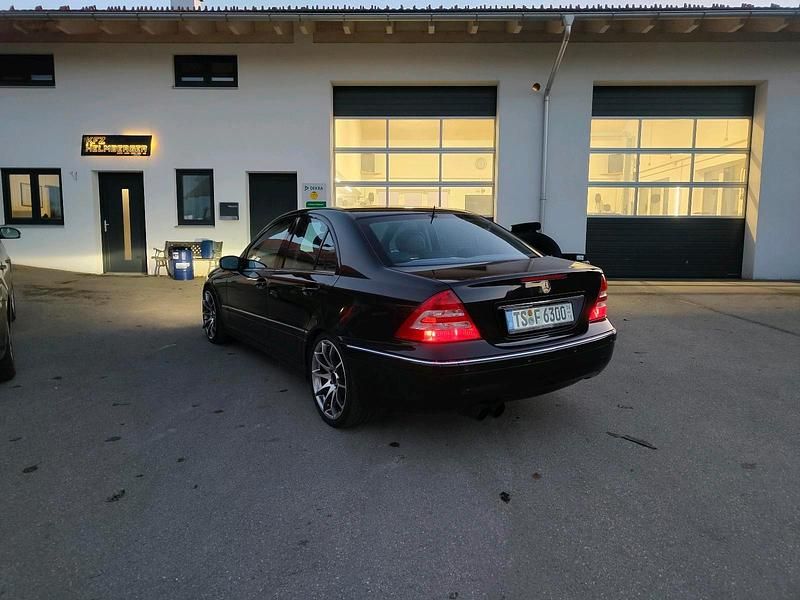Gebraucht Mercedes C350 272 PS (200 kW) 2006 Limousine