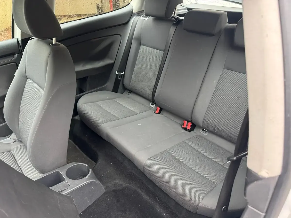 Gebraucht VW Golf IV 90 PS (66 kW) 2006 Weiß Kleinwagen