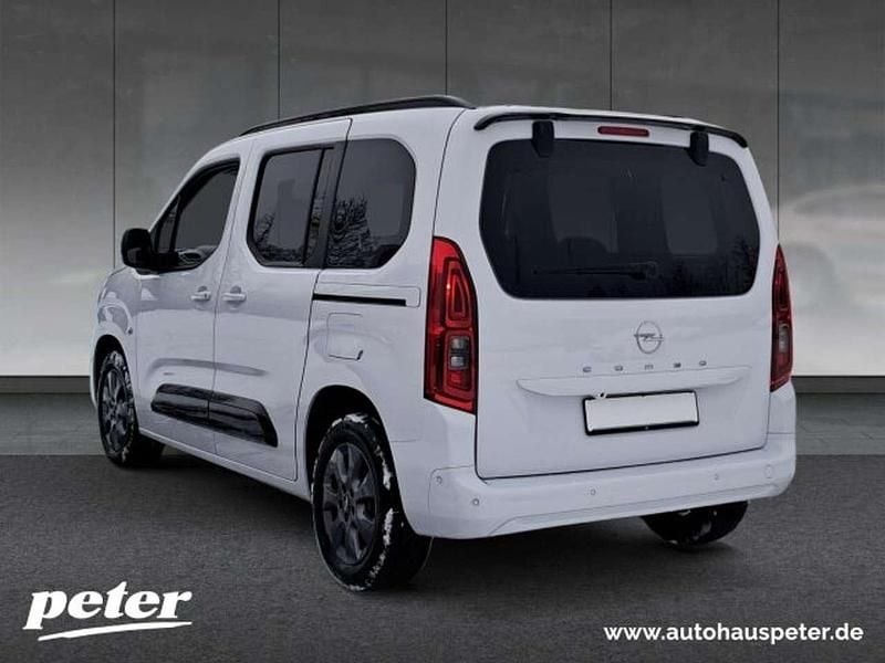 Gebraucht Opel Combo Life 131 PS (96 kW) 2024 Lackierung weiss icy/typ ausse Van / Kleinbus