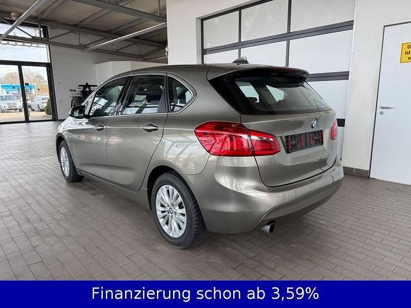 Gebraucht BMW 218 Active Tourer Advantage 136 PS (100 kW) 2017 Silber Van / Kleinbus
