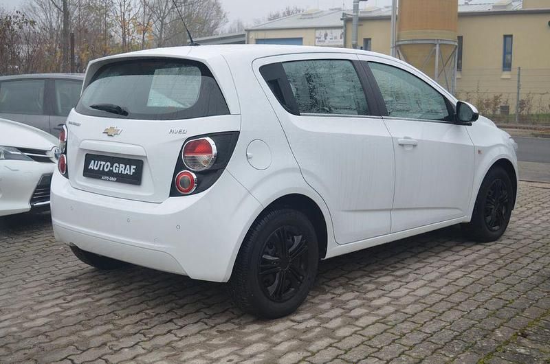 Gebraucht Chevrolet Aveo LTZ 116 PS (85 kW) 2013 Weiß Limousine