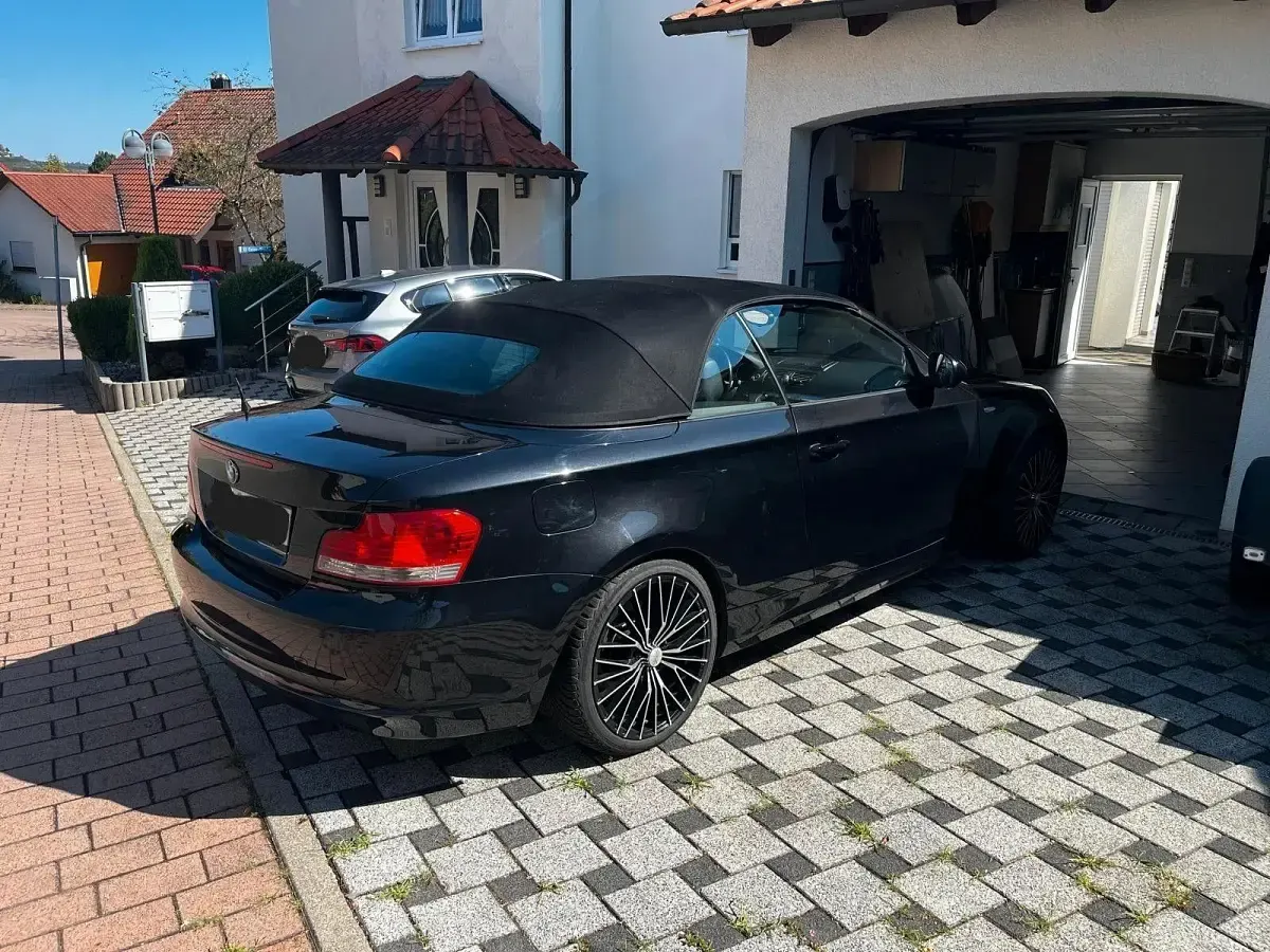 Gebraucht BMW 118 Cabriolet 143 PS (105 kW) 2010 Schwarz Cabrio