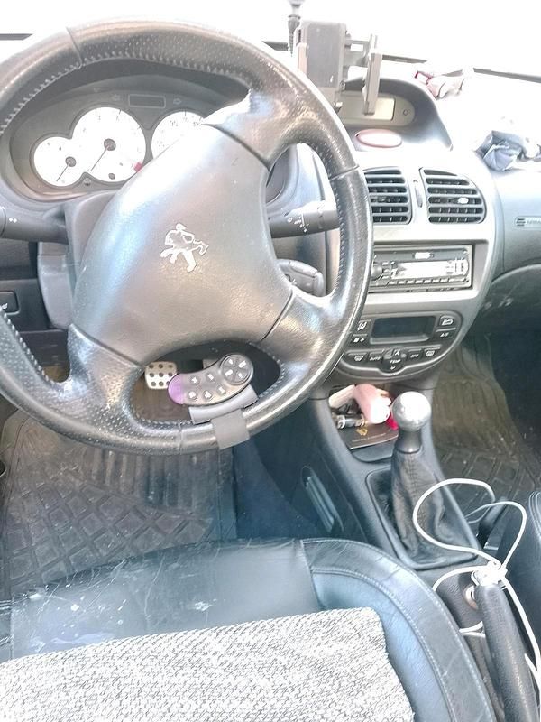 Gebraucht Peugeot 206 CC 136 PS (100 kW) 2002 Silber Cabrio