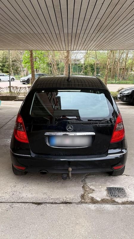 Second-hand Mercedes A150 95 CP (69 kW) 2008 Negru Monovolum