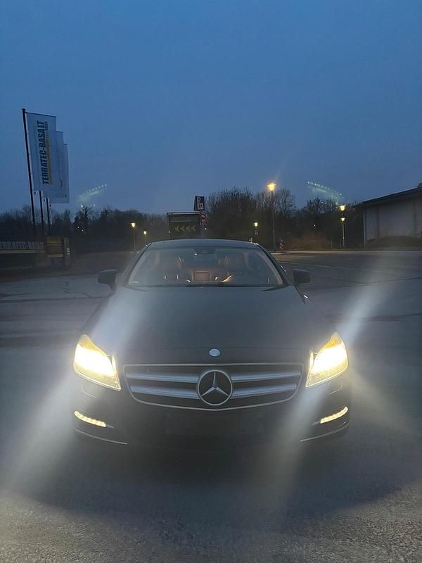 Gebraucht Mercedes CLS350 306 PS (225 kW) 2011 Schwarz Coupé