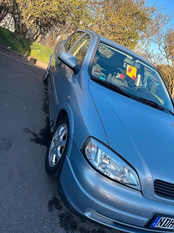 Usata Opel Astra 101 CV (74 kW) 2000 Argento Berlina