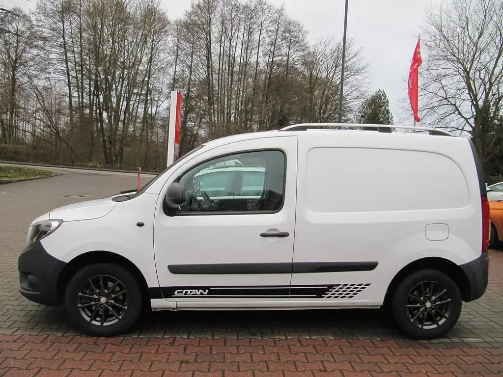 Gebraucht Mercedes Citan 112 114 PS (83 kW) 2018 Weiß Van / Kleinbus