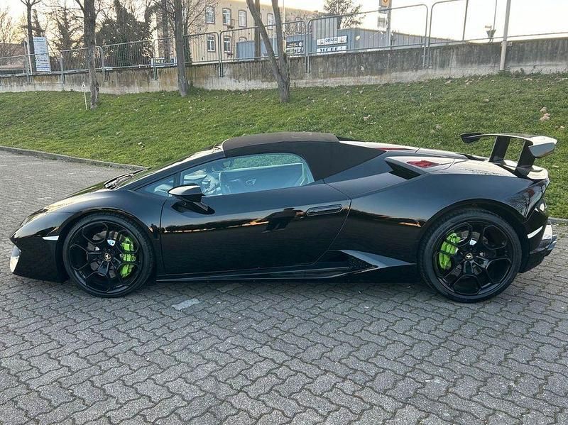 Second-hand Lamborghini Huracán 579 CP (425 kW) 2017 Negru Cabrio