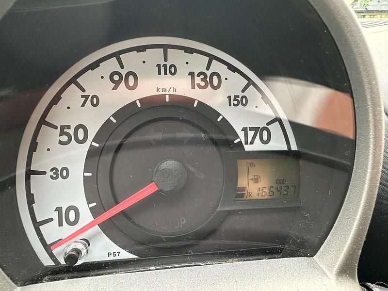 Gebraucht Peugeot 107 68 PS (50 kW) 2013 Rot Kleinwagen