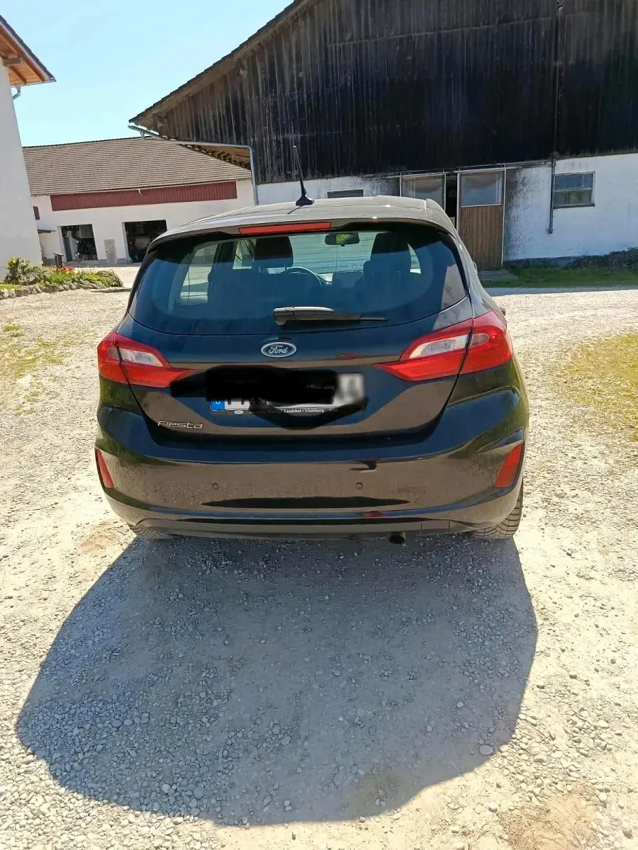Gebraucht Ford Fiesta 75 PS (55 kW) 2021 Schwarz Kleinwagen
